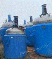 湖北武汉出售二手反应釜离心机冷凝器蒸发器压滤机储罐