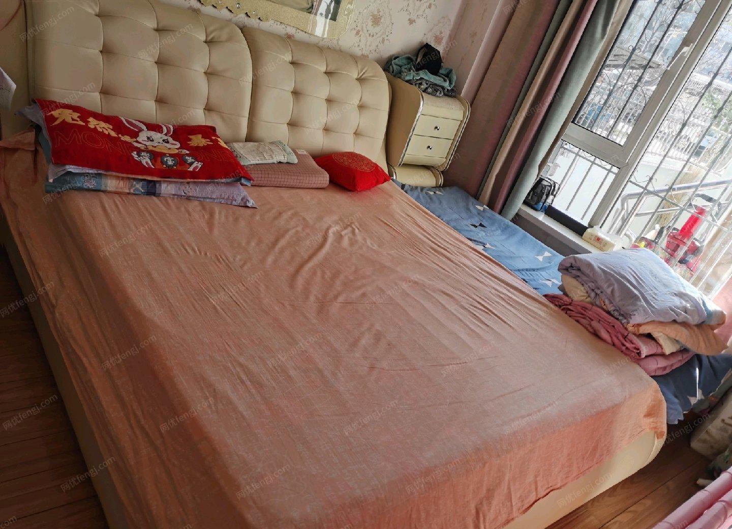 宁夏银川因为搬家。出售自家用的床