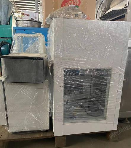 广东汕头食品厂出售电热恒温培养箱、恒温干燥箱 、电子天平、 手提式压力蒸气灭菌器等化验室设备