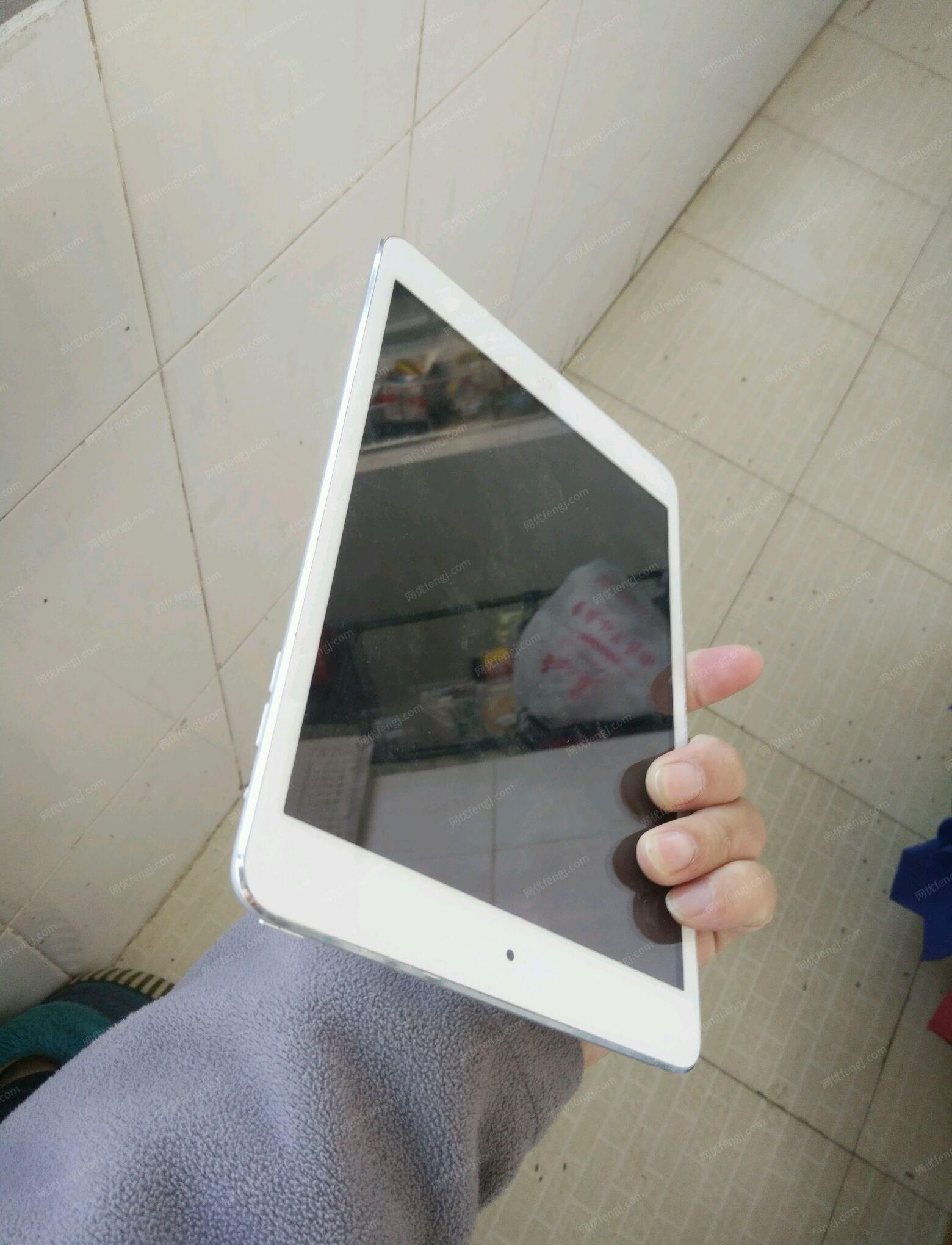 云南昆明苹果平板mini2，16G出售