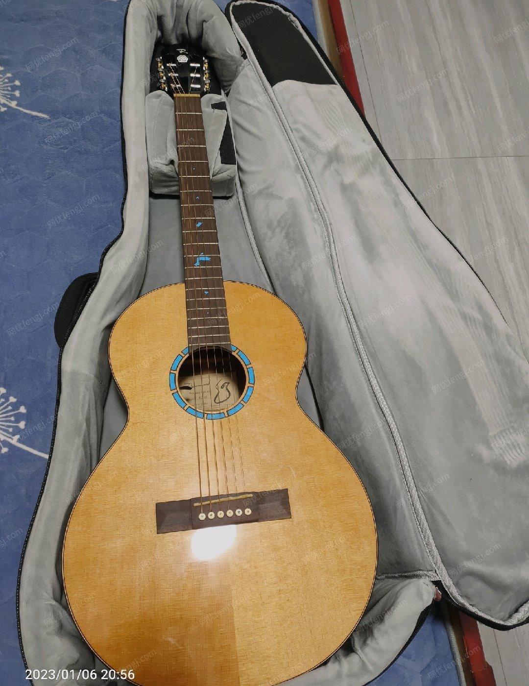 湖南永州九成新吉他出售，用了大概两个月