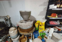 山东济南榨油机，麻汁磨子，花生酱磨子，香油生产设备，整套便宜处理