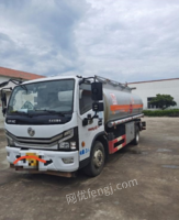 陕西延安东风8吨油罐车低价出售