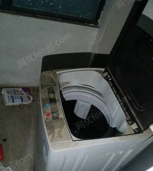 江苏南京洗衣机九成新，没怎么用转让200