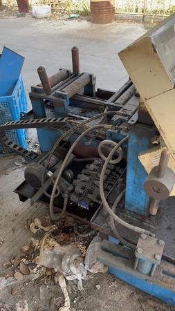 二手锯床出售