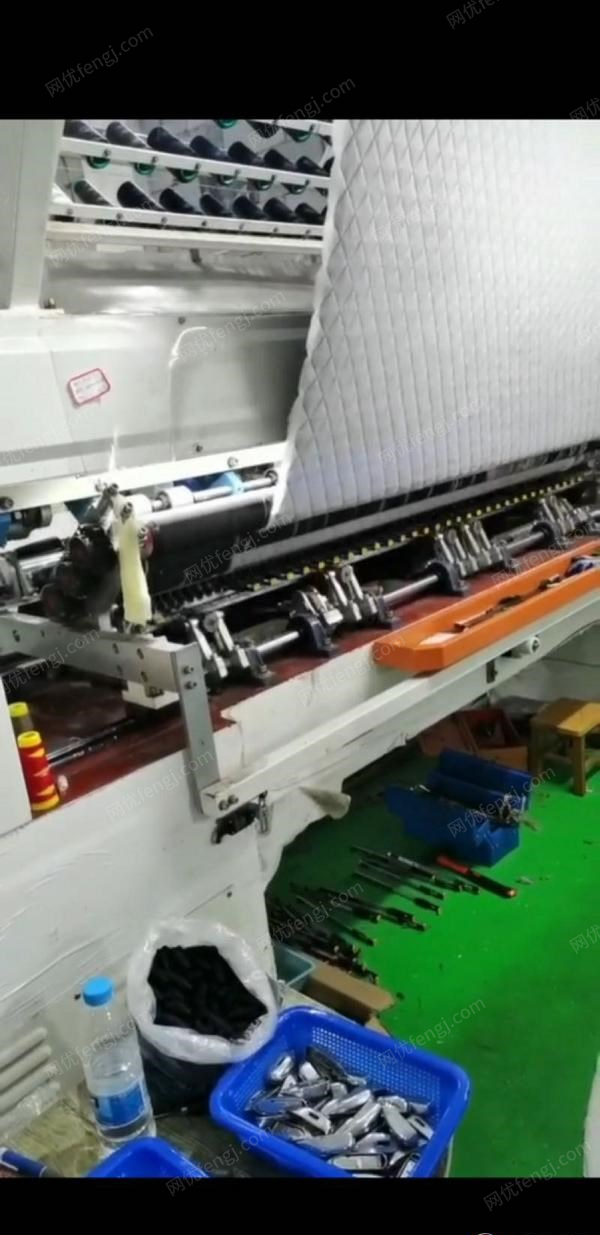 浙江杭州转让华联达高速缝机80型3+2小梭.二排针大梭各一台