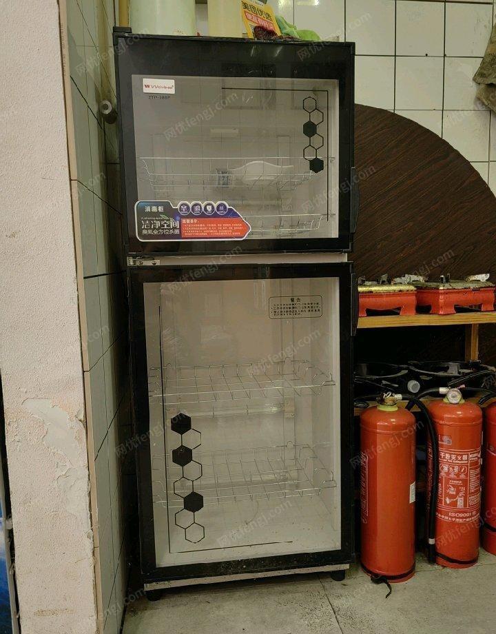 浙江宁波奥克斯中央空调1500，立式冰箱冰箱750。全新消毒柜270低价出售