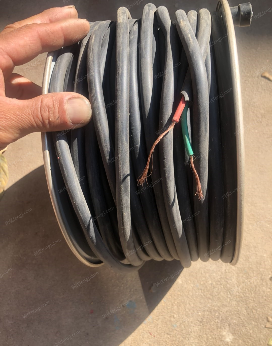 山东济南出售电缆线一盘，只是拆包并无使用