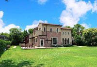 青浦区别墅 独栋亏本卖!紧邻双 !占地可达1800平东临河!随时看