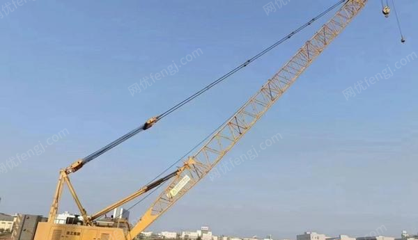 山东济宁出售2013年徐工55吨履带吊