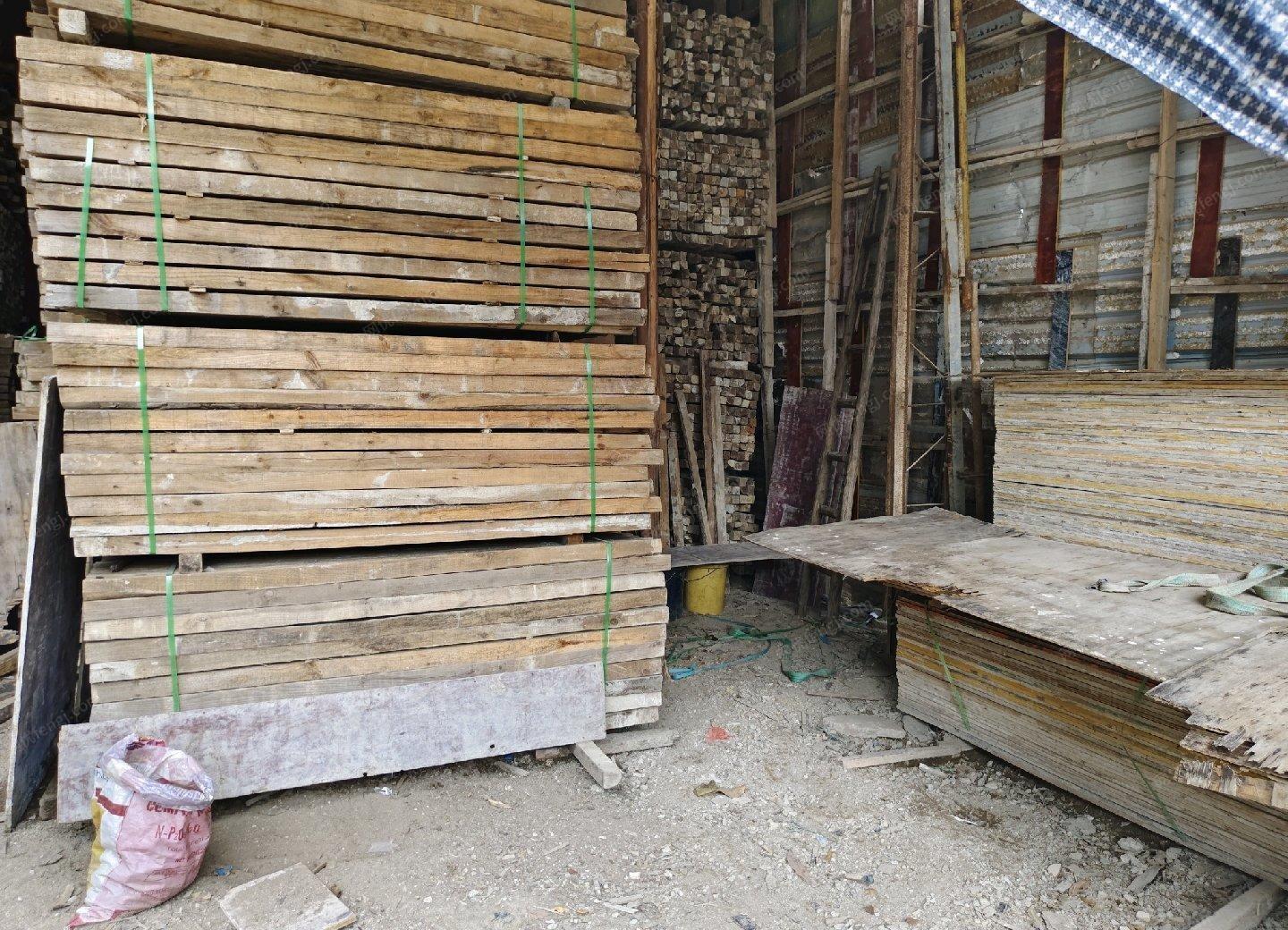 广东肇庆大量八九成新6.8*6.8的2米木方出售，约2万条