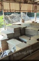 水泥制品公司处理长度1.35米，宽度​60公分.纤维板/木托板共1000多张，砖模具5-6套，详见图