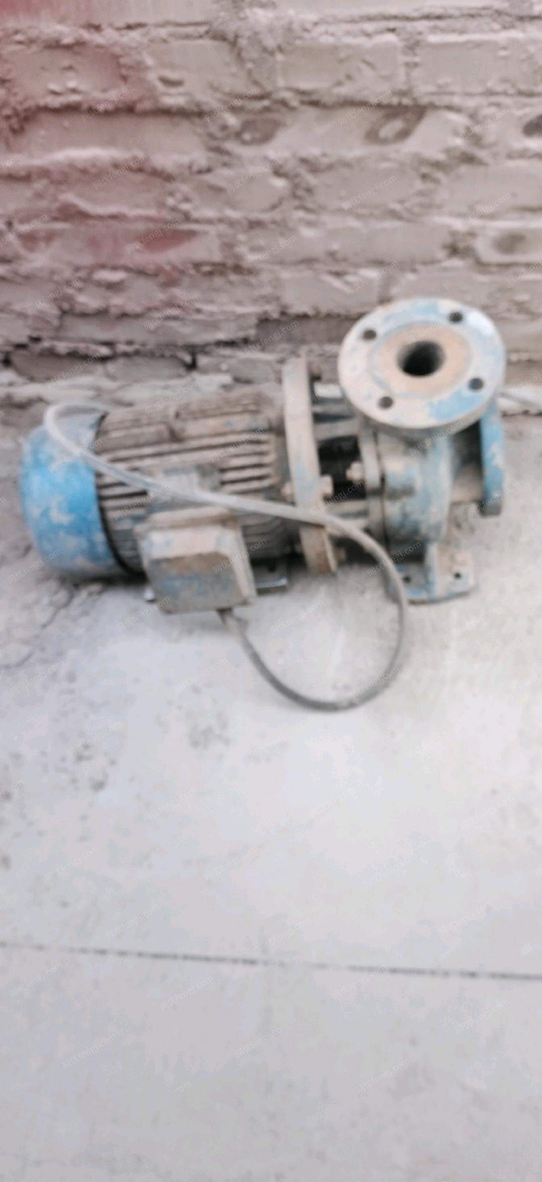 新疆阿克苏二手3吨供热热水锅炉配套设施出售