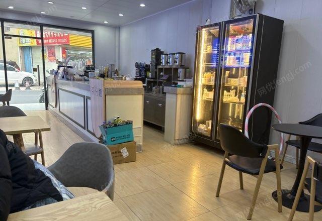广东珠海奶茶店搬迁，冰箱，热水机，制冰机，果糖机等设备全部低价出售，