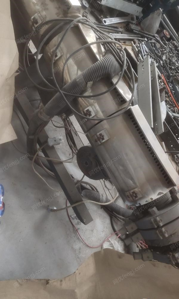 安徽滁州转让吹膜机主机一套，正常使用的，电机37千瓦，65螺杆，带换网器