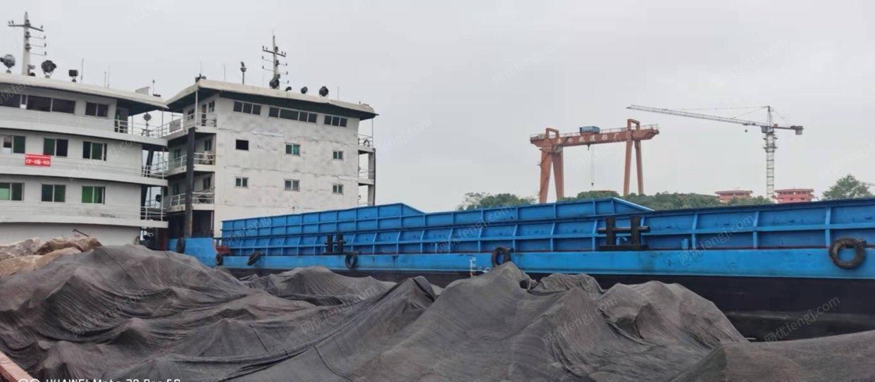 重庆渝北区出售二手船用柴油机960匹马力两台、船用发电机三台、两千台船用铜车叶两