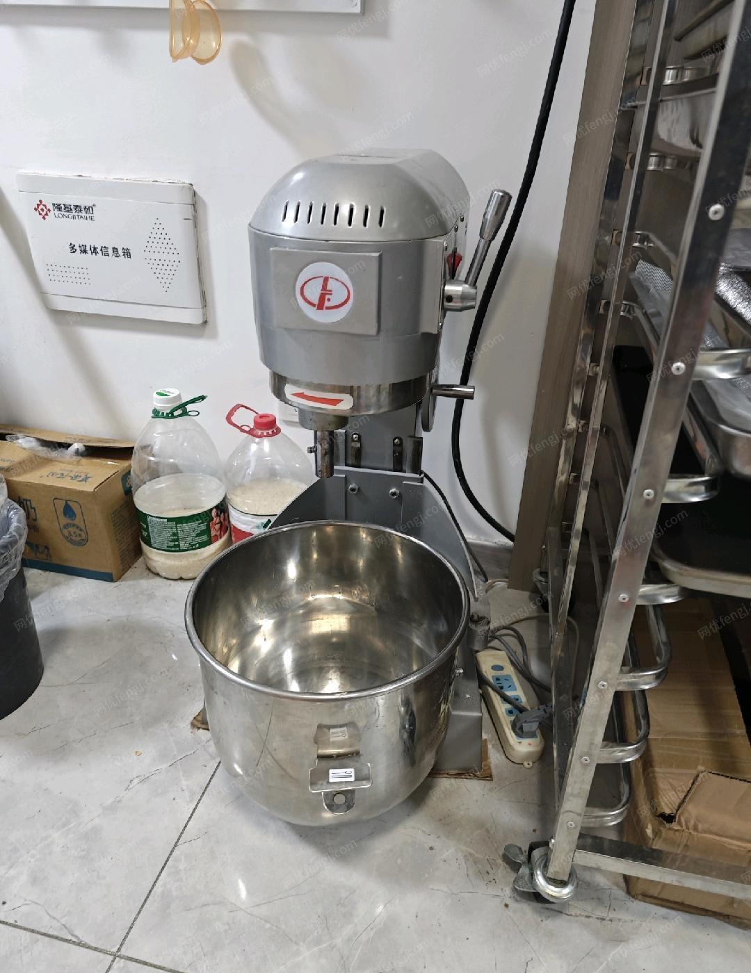 河北邯郸转让烘焙设备，九成新，不想干了