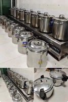 出售营养粥全套设备，8个煮粥桶(40升)，8个保温桶(30升)，8个煤气灶(一组4个灶，共两组)，10个勺，2个高压锅(22升)，全部8成新