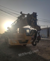 新疆吐鲁番徐工16吨吊车出售