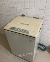 重庆江北区低价处理一台正常使用的全自动洗衣机