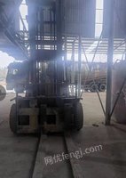 矿粉厂处理6吨升6米叉车1台，带吊车，吊篮可以升13米