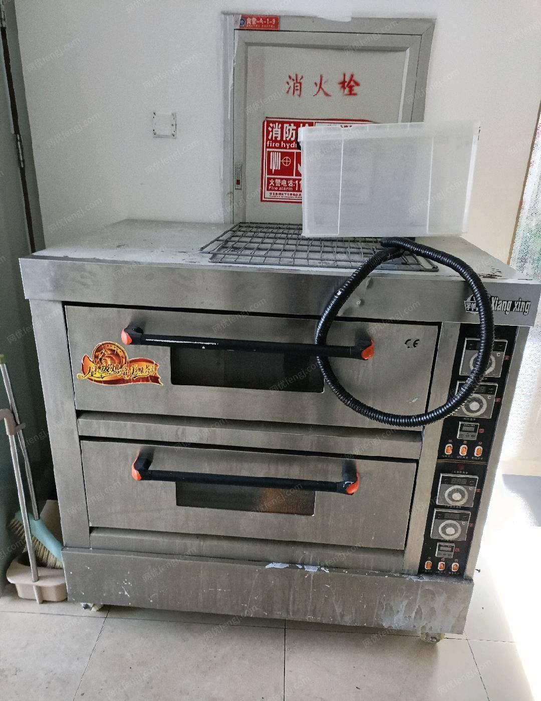 天津津南区八成新烤箱低价出售