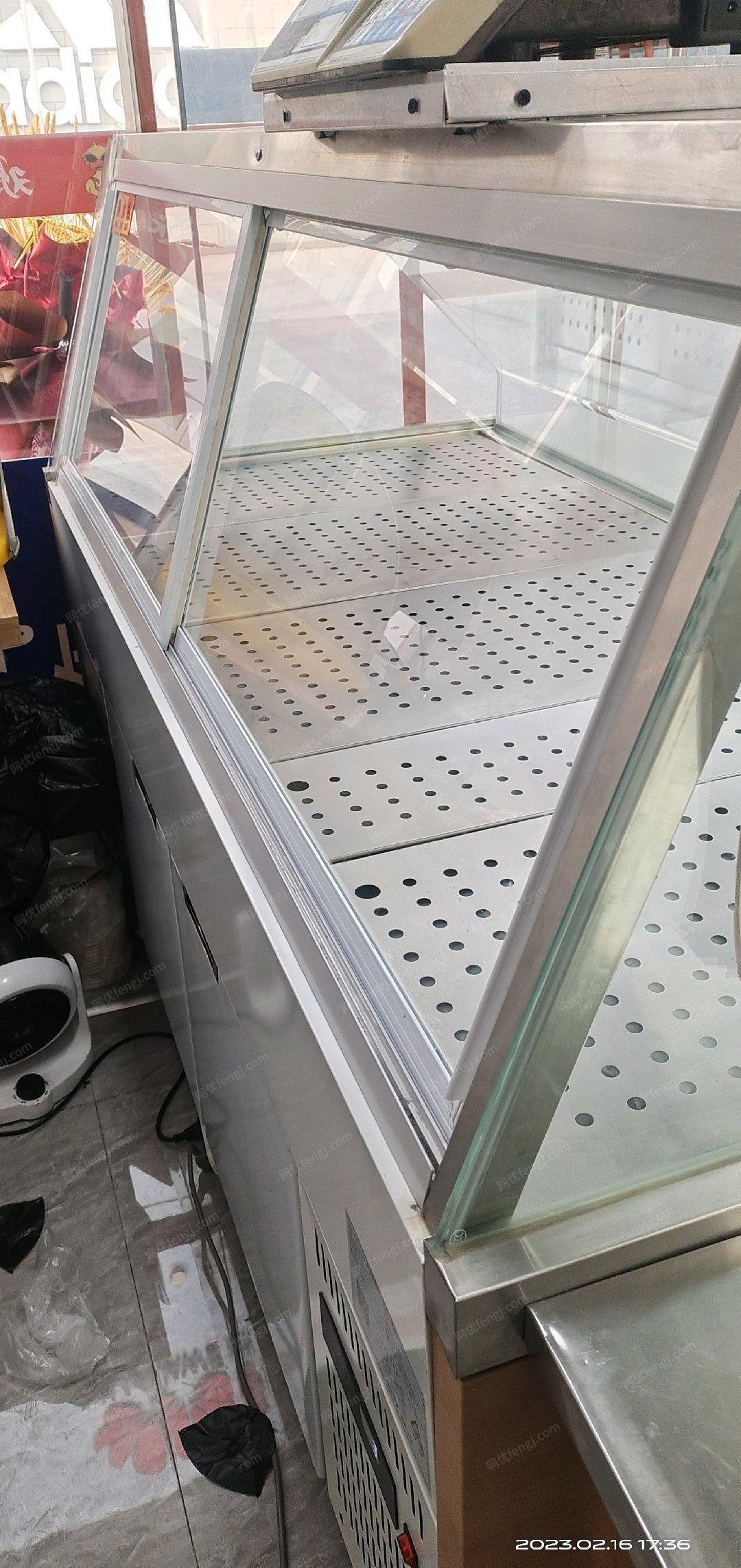 宁夏银川出售熟食展示柜长1.8米-宽0.95米