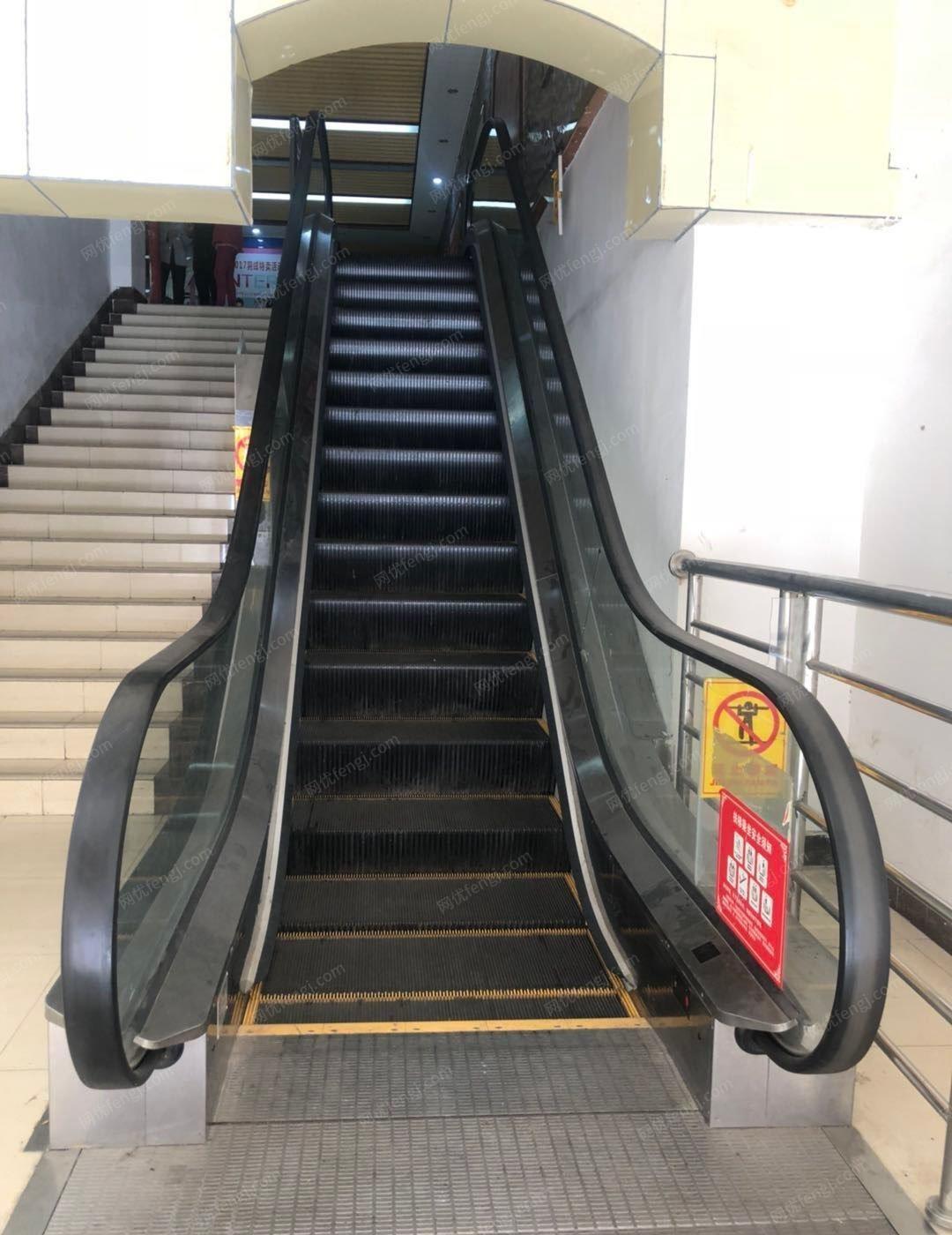 广东广州商场8成新扶手梯处理