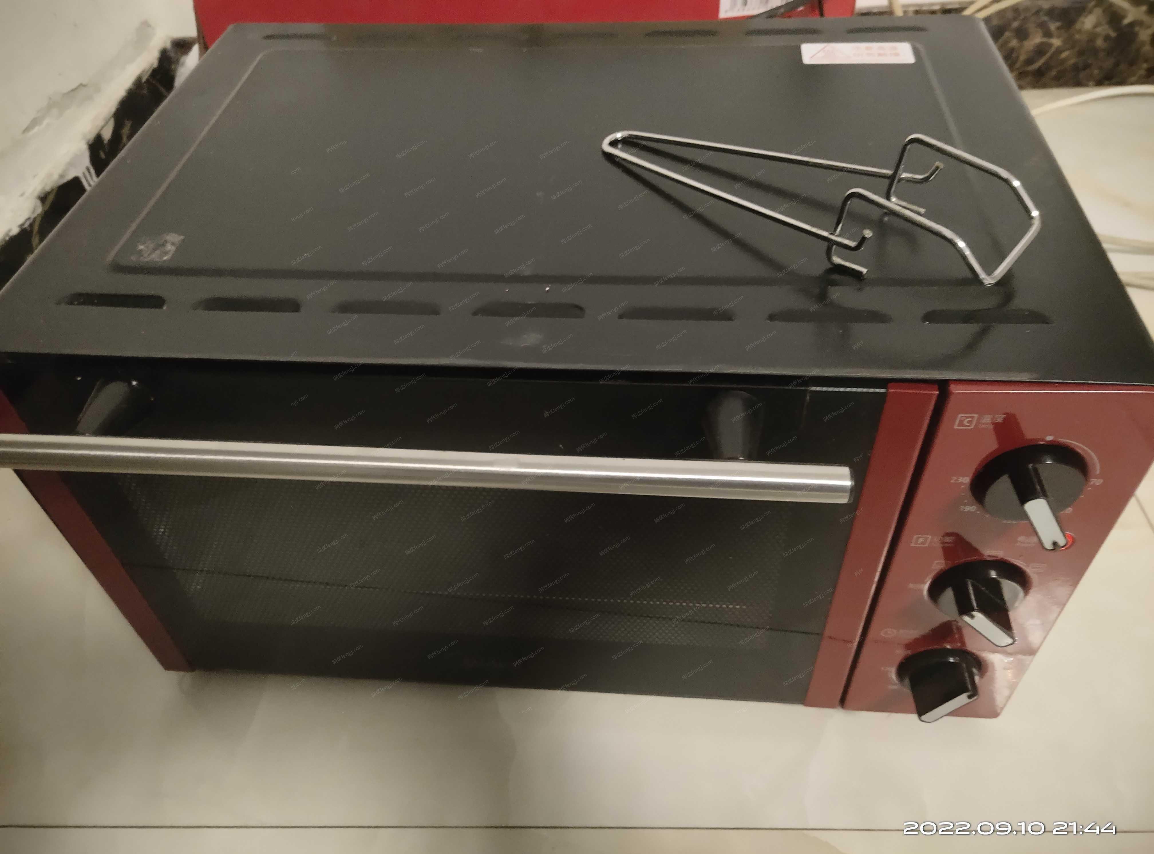 山西太原出售美的25L电烤箱，九成新，100元自提