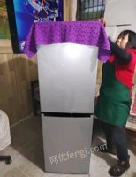 湖北宜昌八成新冰箱一手转让。