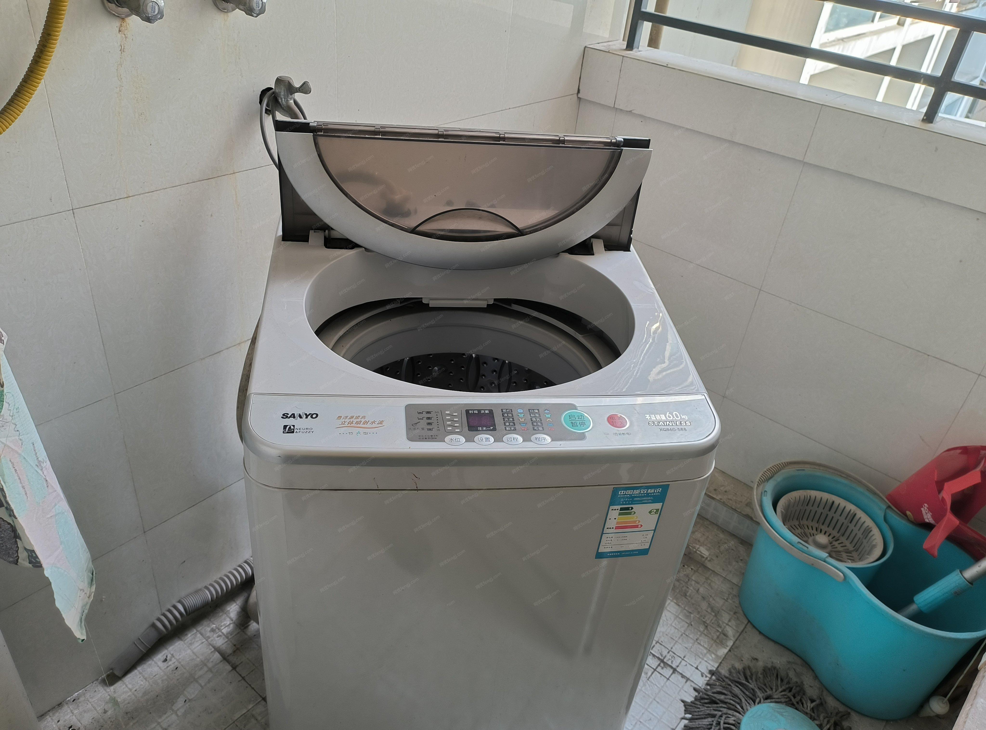 四川成都几乎没用过的全自动洗衣机出售