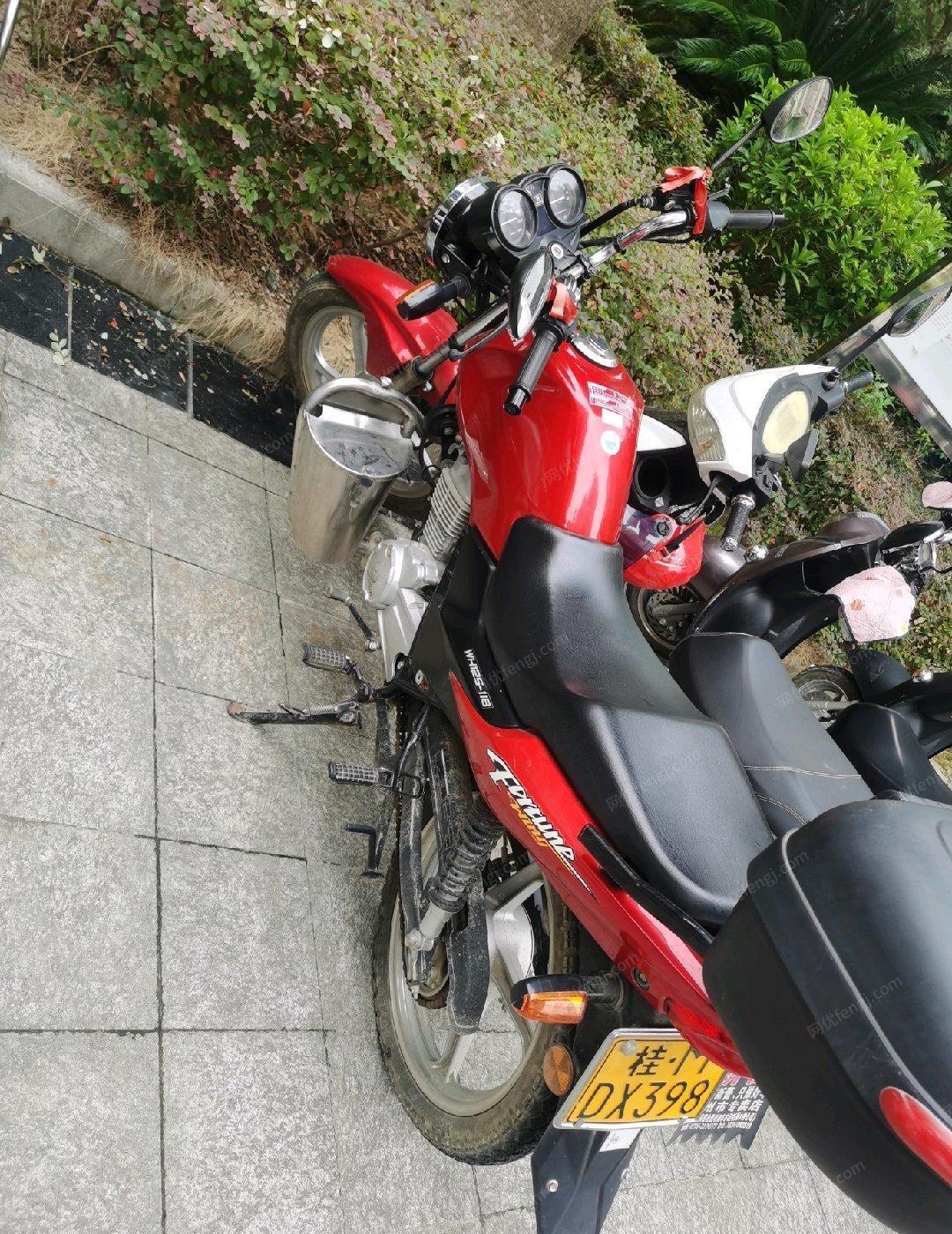 广西河池一手个人自用摩托车出售，九成新