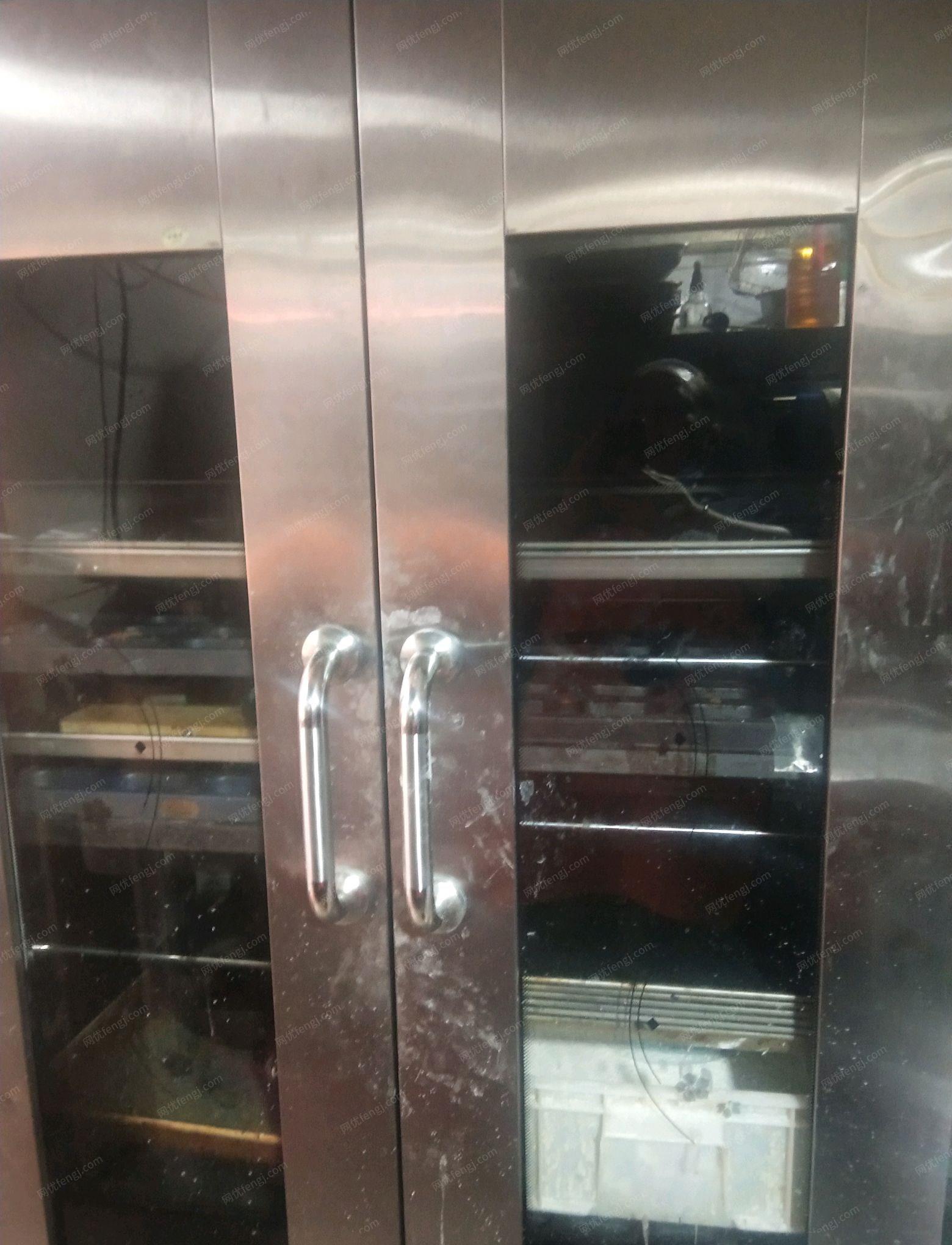 河南郑州新南方九盘烤箱，打蛋机，和面机，开速机，实木柜台出售