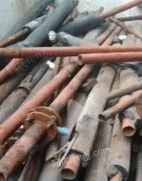 大量回收废铁　废旧金属