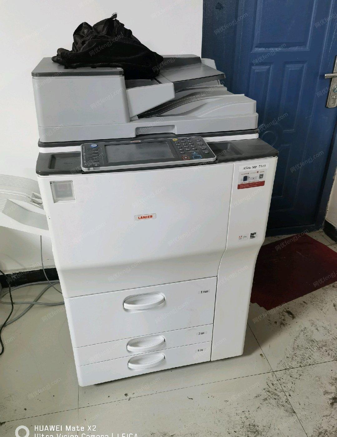 新疆乌鲁木齐本人低价出售二手打印机