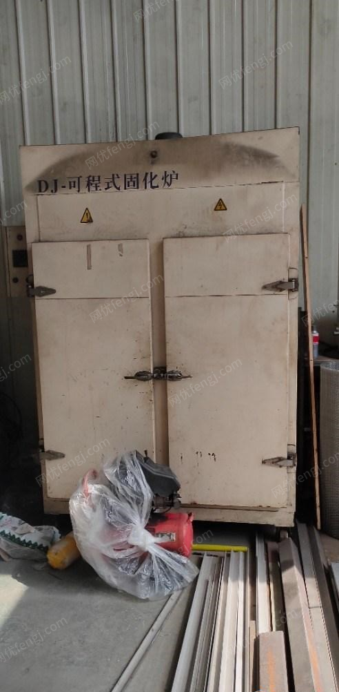 上海宝山区本人出售二手自用烘干箱