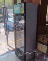 江西赣州冷藏展示柜出售，，因店铺关门，现忍痛低价转让。看上的赶紧入手吧