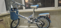 黑龙江齐齐哈尔出售凤凰自行车八成新，大人孩子都能骑，有意者请与我联系，电话