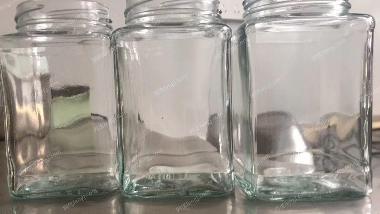 出售玻璃瓶几万个和800个胶框框