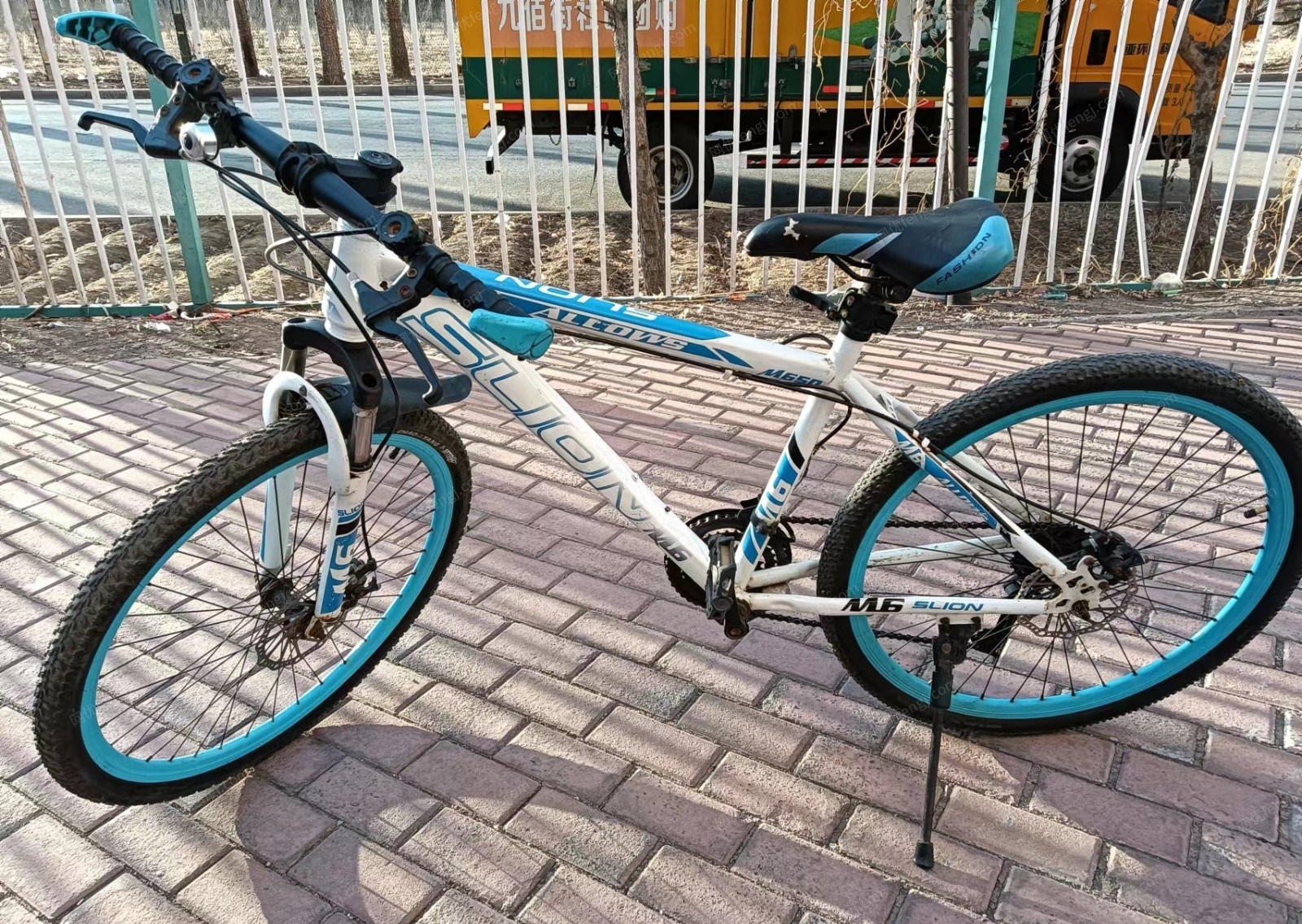黑龙江哈尔滨出售本人自用自行车