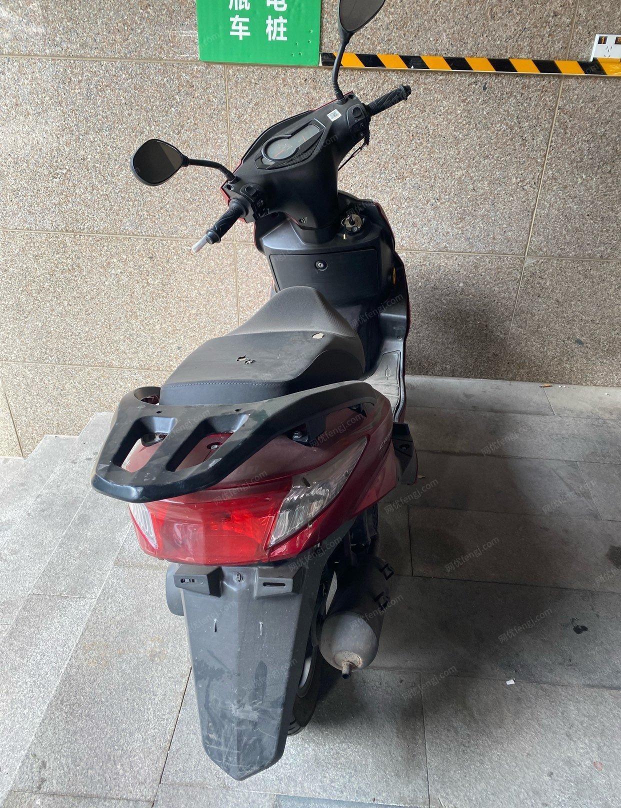 重庆巴南区低价出售二手电动车，商家勿扰，要买踏板车的请联系我。
