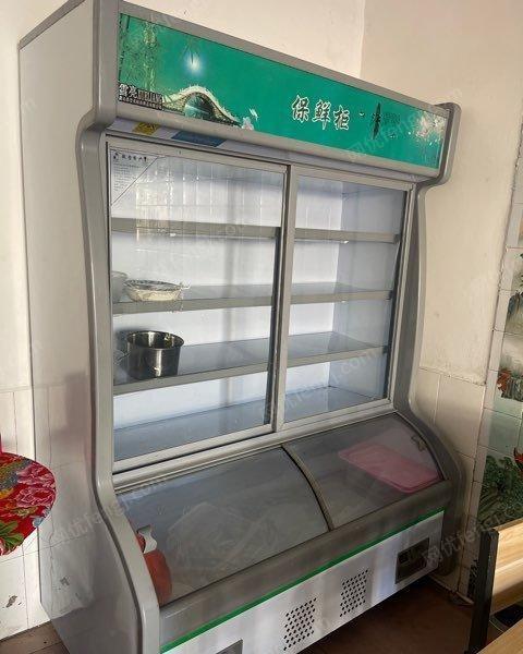 江西吉安99成新展示柜出售，用过几天，可以冷藏，冷冻，保鲜