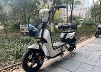 湖北武汉自用电动车个人低价出售