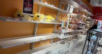甘肃兰州全新99新，精品百货店使用一年货架低价出售
