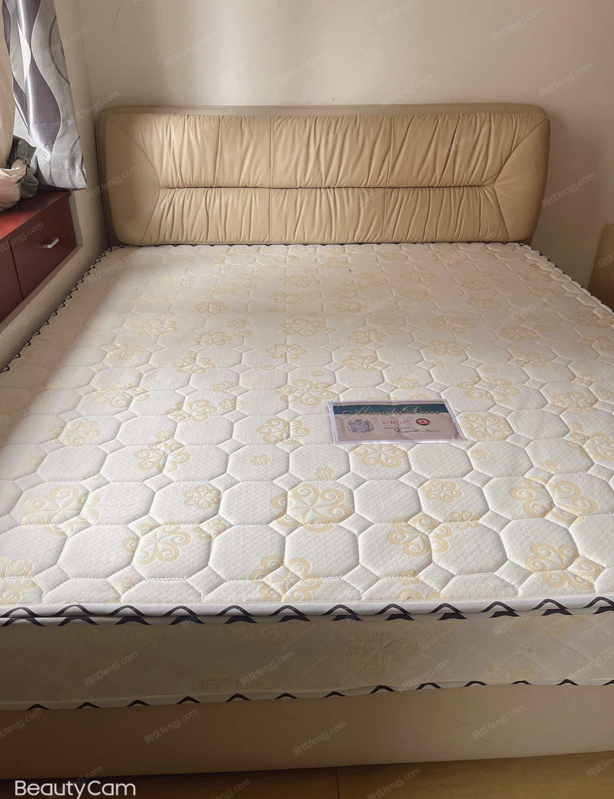 贵州贵阳皮床床垫一起优惠出售