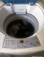 河北保定出售二手洗衣机，功能良好，个头比较小