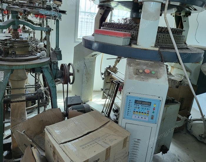 针织服饰厂处理38寸/28针大圆机、老式织布机多台，四线缝合机、电脑平车、拼接机等多台