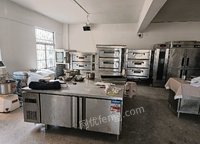 贵州贵阳出售烤箱，打蛋机，和面机，风炉，及其他工具。