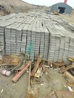 内蒙古包头出售二手库存铺院小砖，量大从优