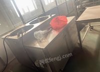 黑龙江哈尔滨出售卧式液压灌肠机，绞肉机各1台 ，600平厂房转租或转让，设备可单卖
